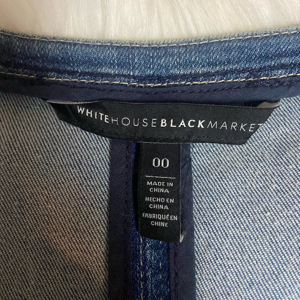 White House Black Market Sz 00 Women’s Blue Jean Jacket - Picture 2 of 13